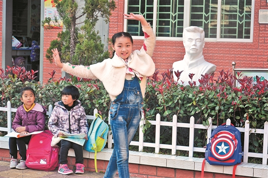 小学女生自学舞蹈 从上海捧回特等奖-鲤城新闻