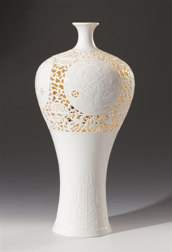 曾玉真瓷艺作品展近日举办